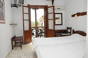 Guest house Chrysoula's Skiathos Town