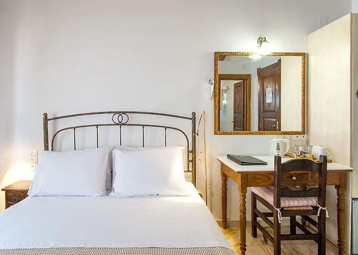 Chrysoula's Guest house 4*