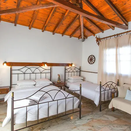 Cluborsa Chrysoula's Guest house 3*