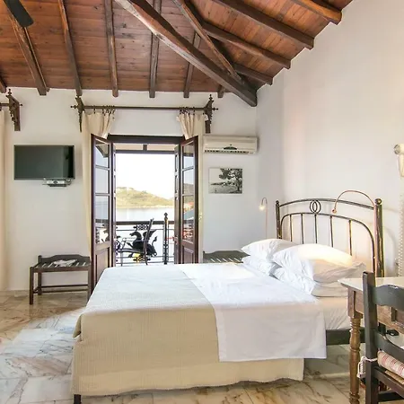 Chrysoula's Guest house